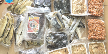 gửi khô mực đi Nhật