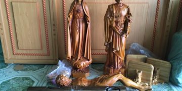 Gửi tượng đi Hàn Quốc